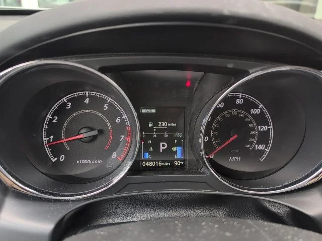 Used 2024  Mitsubishi 2.0 ES image 25