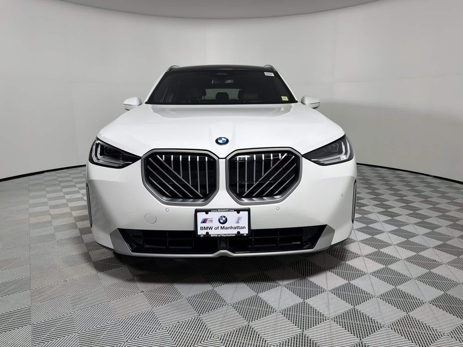 Used 2026 Alpine White BMW 30 xDrive image 8