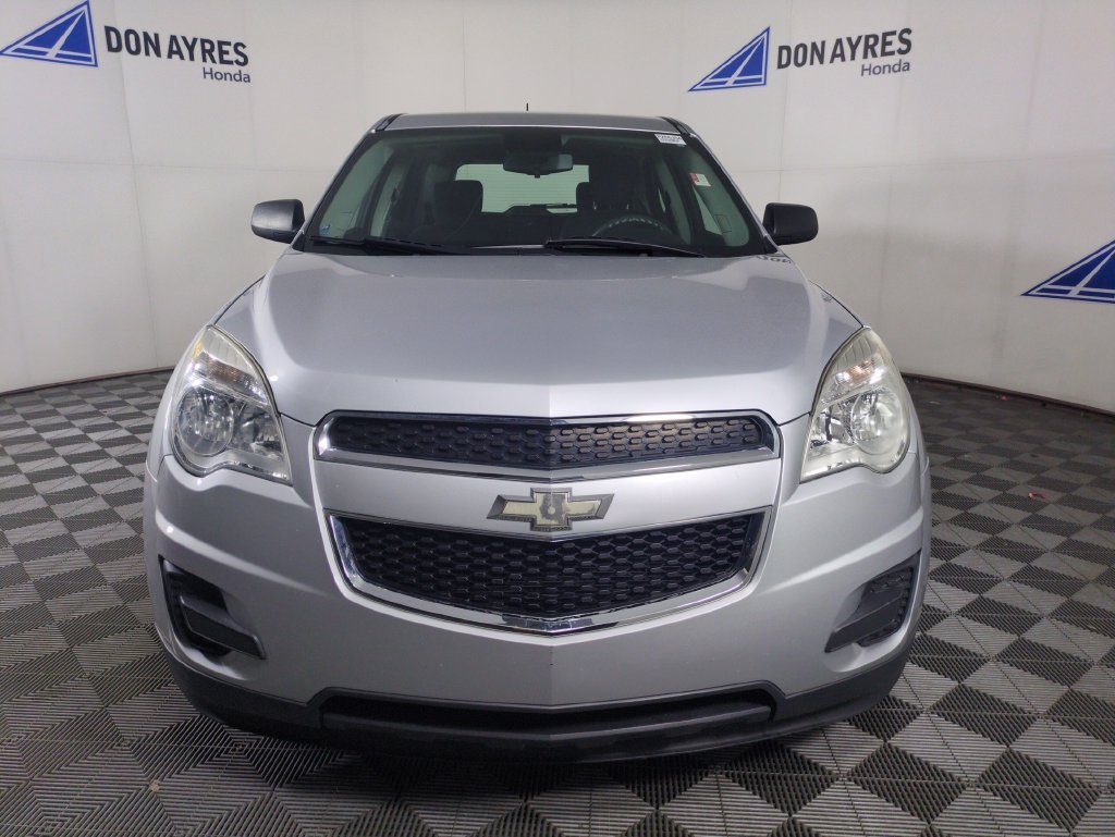 Used 2015 Silver Ice Metallic Chevrolet LS image 9