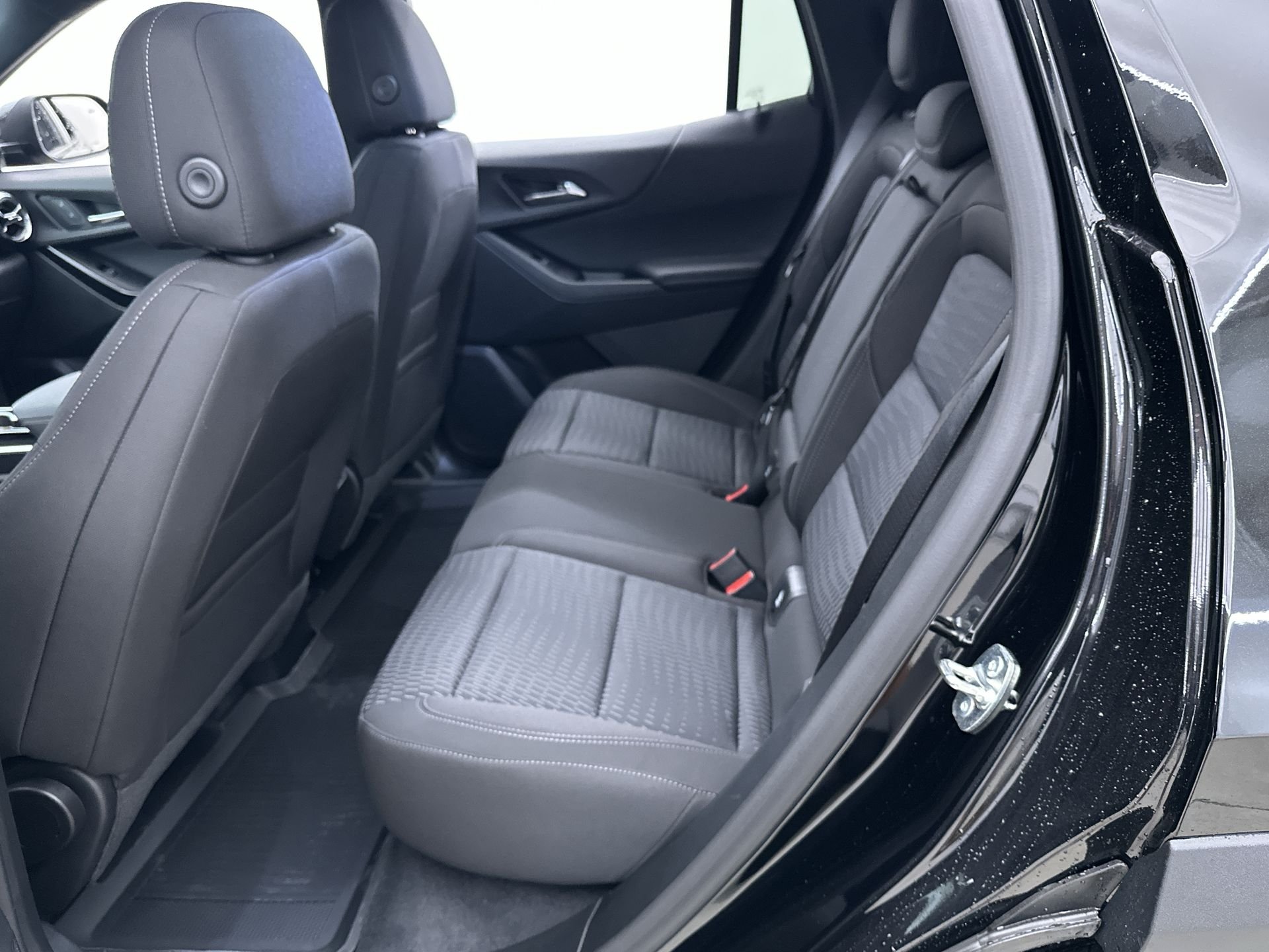 2027 Chevrolet Equinox LT - Photo 76