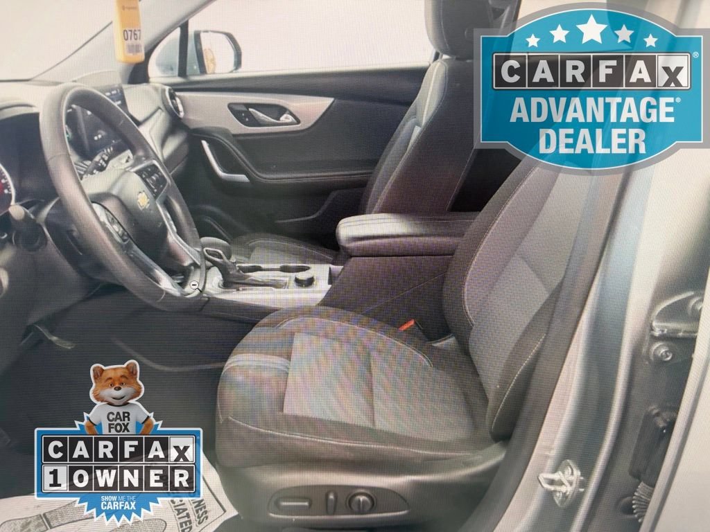 Used 2023 STERLING GRAY METALLIC Chevrolet LT image 4