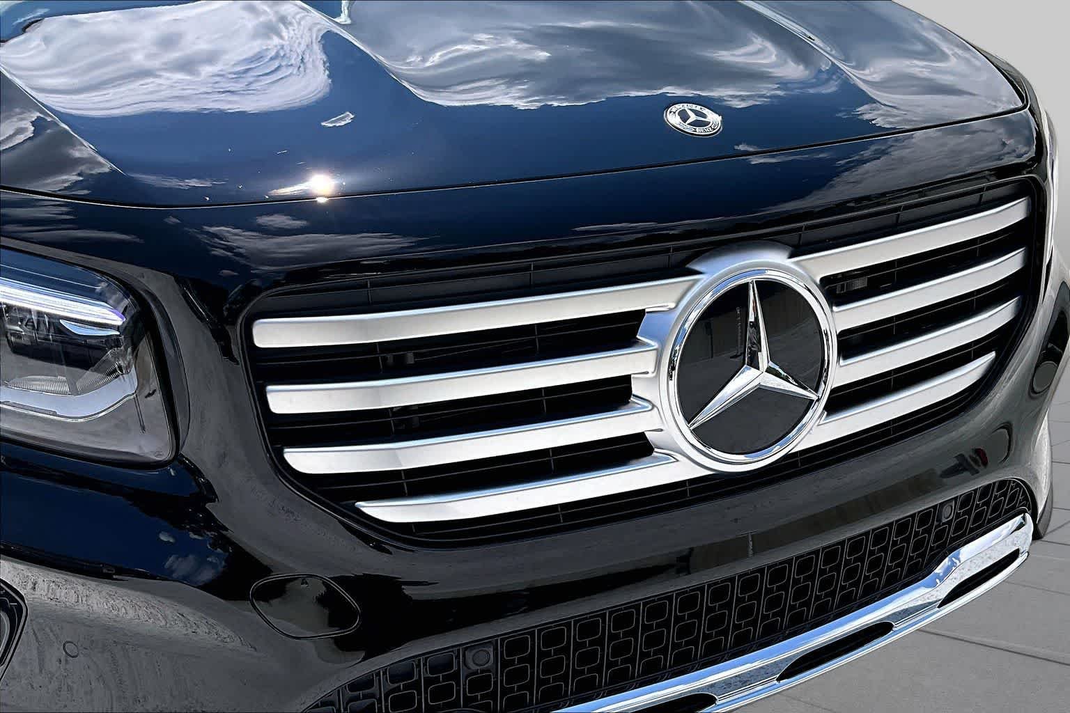 Certified Used 2026 Night Black Mercedes-Benz GLB 250 image 29
