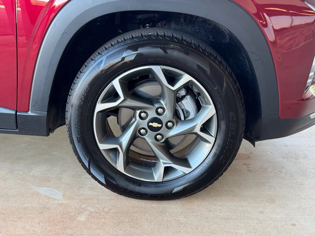 Used 2025 Red Chevrolet LT image 33