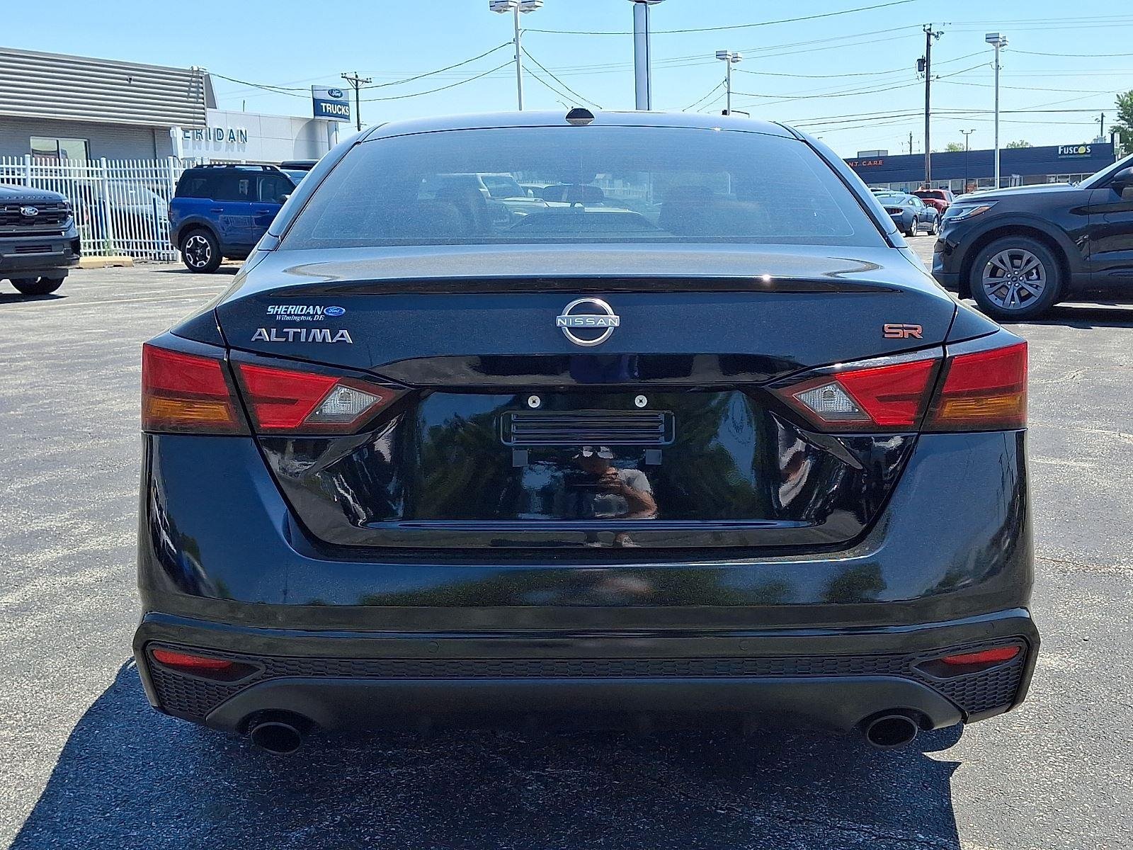Used 2024 Black Nissan 2.5 SR image 5
