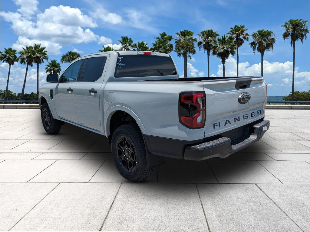 New 2026 Avalanche Ford XLT image 5