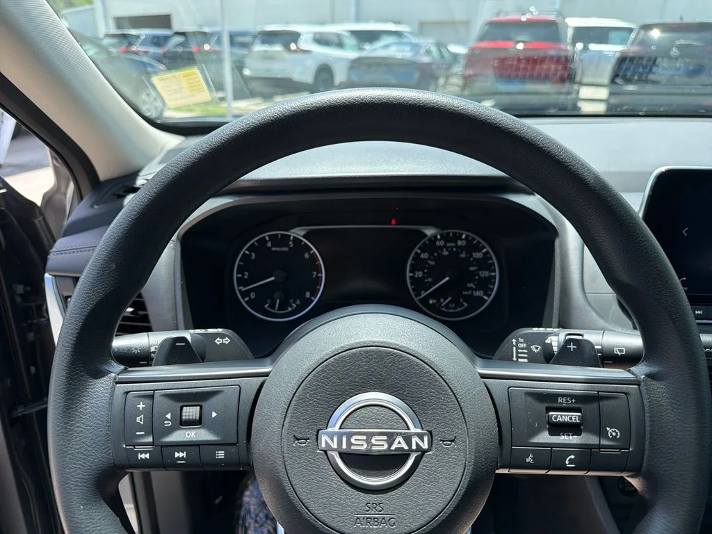 2024 Nissan Rogue S - Photo 17