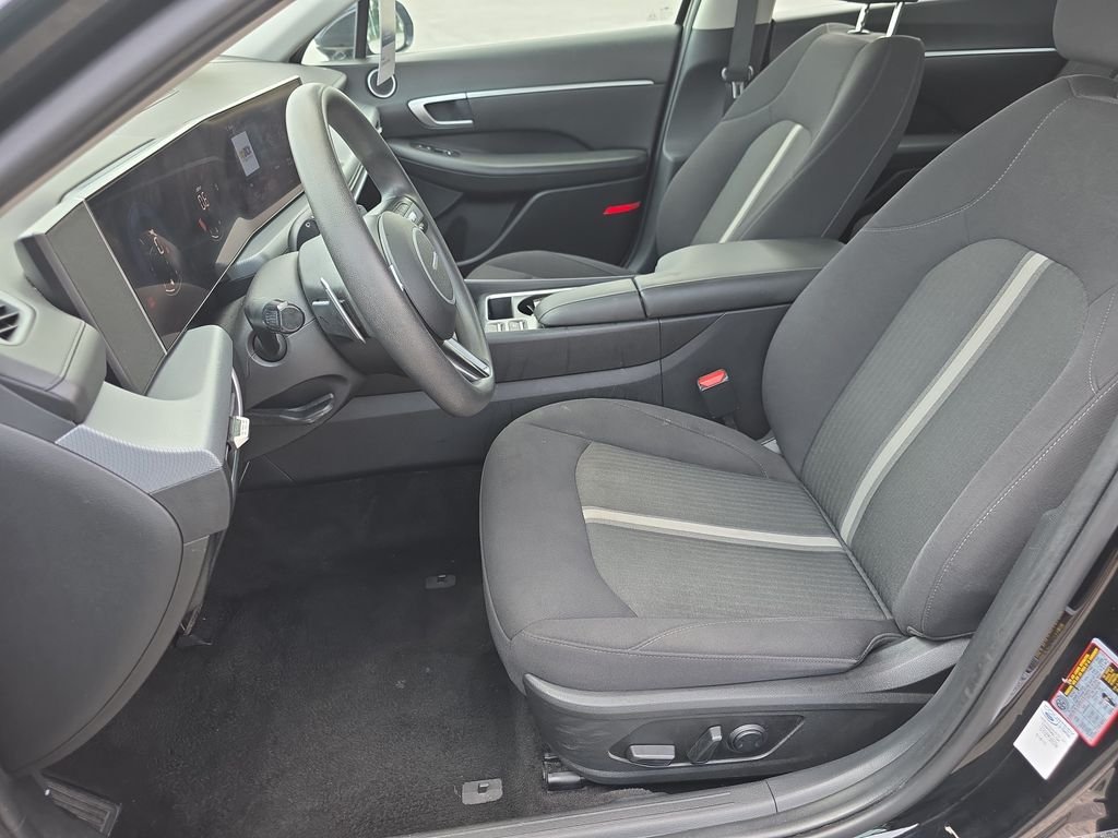 Used 2024 Onyx Black Hyundai SEL image 24