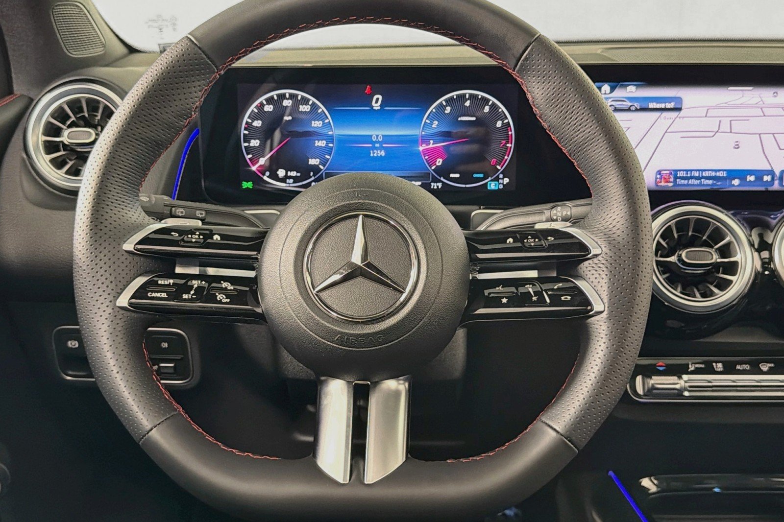 Used 2025 Cirrus Silver Metallic Mercedes-Benz 250 image 17