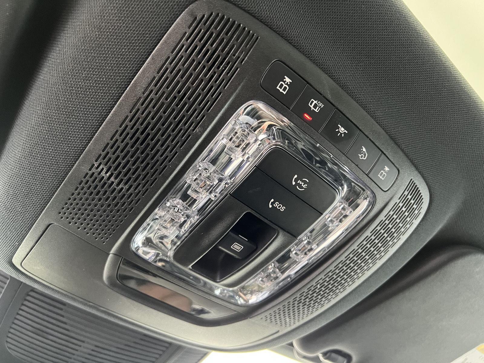 Used 2021 Polar White Mercedes-Benz GLS 580 image 23