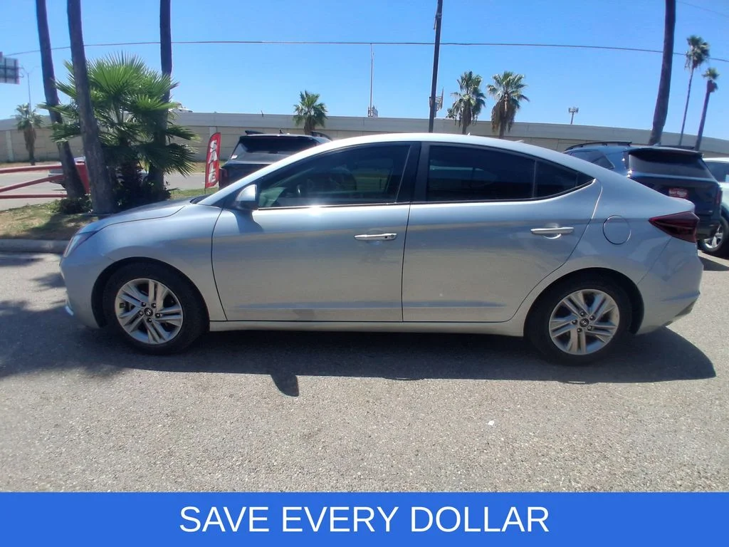Used 2020 Silver Hyundai Value Edition image 4