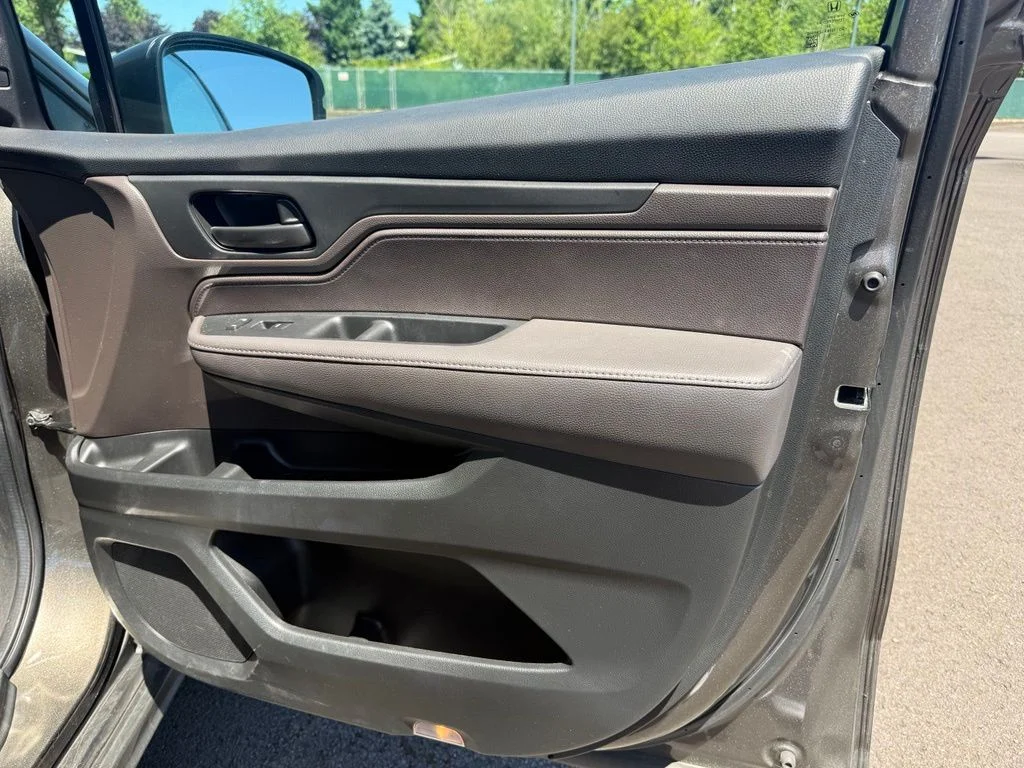 Used 2019 Pacific Pewter Metallic Honda EX-L image 25