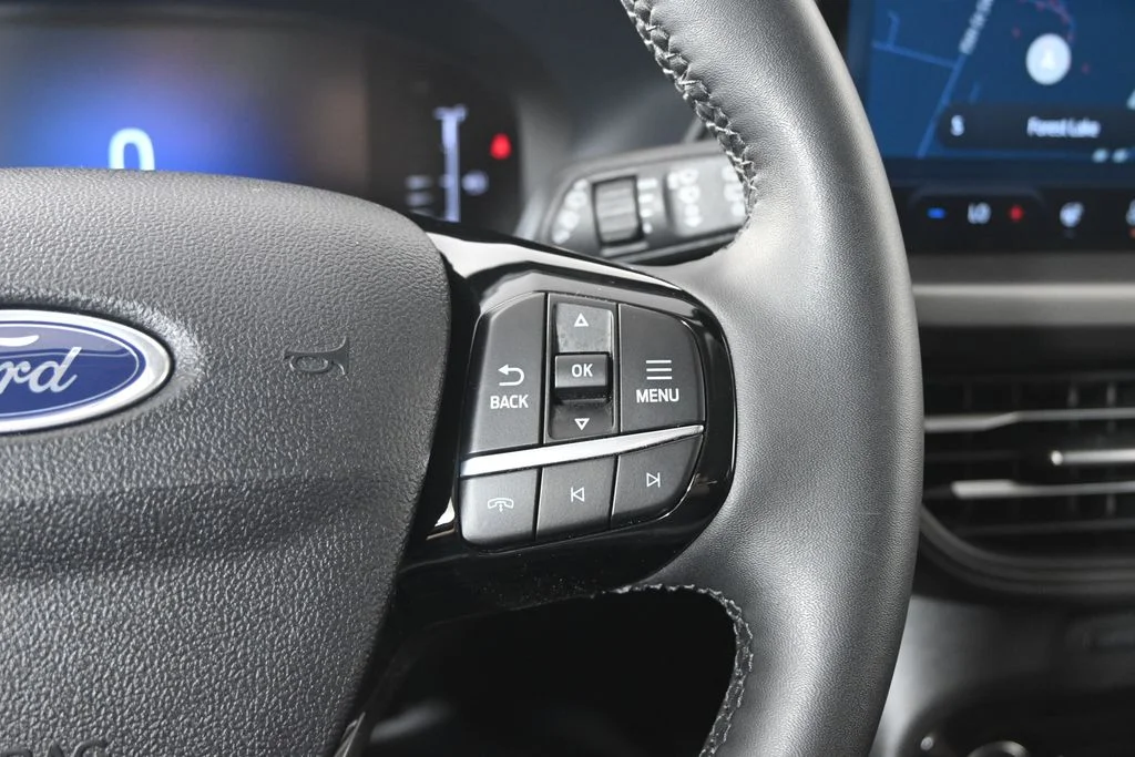 Used 2023  Ford Active image 34