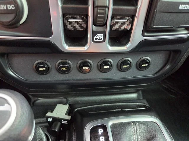 Certified Used 2019 Silver Jeep Unlimited Sahara image 27