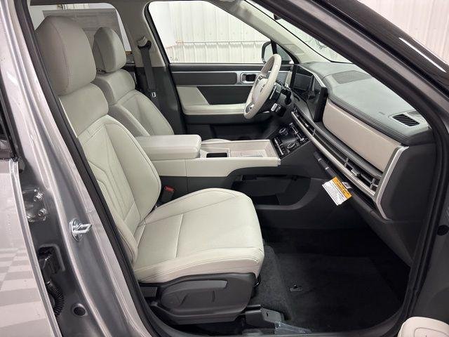 New 2026 Silver Hyundai SEL AWD image 37
