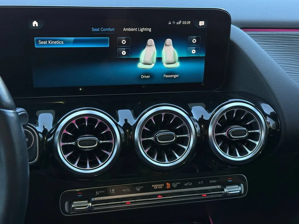 Used 2023 Polar White Mercedes-Benz GLA 250 image 30