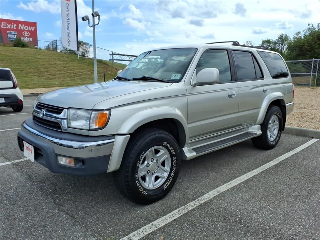 Used 2002 Silver Toyota SR5 image 4