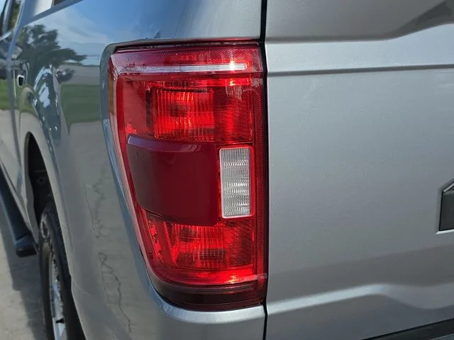 Used 2023 Silver Ford XLT image 7