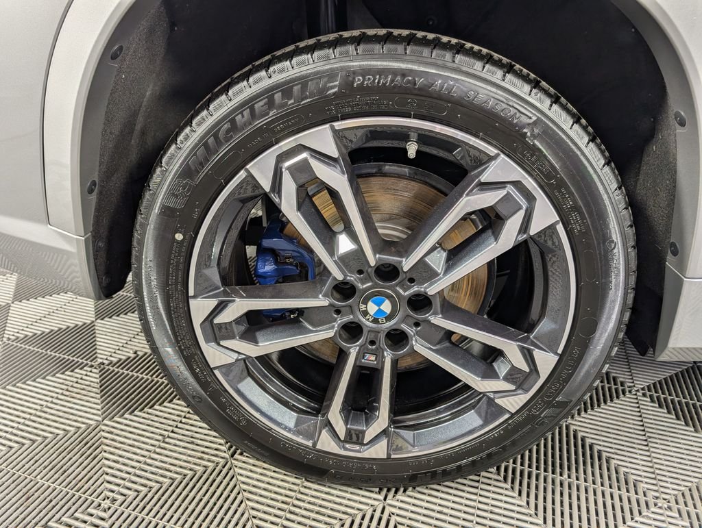 Used 2026 Silver BMW M35i image 9