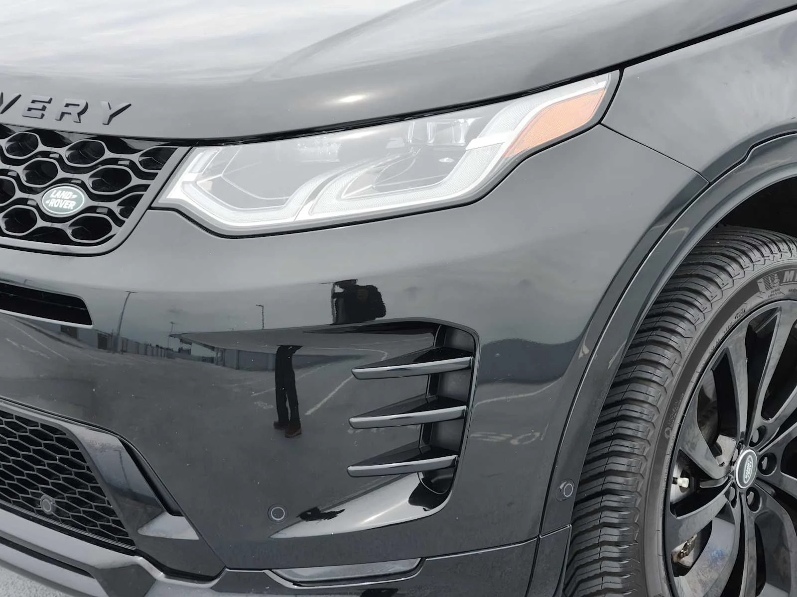 Certified Used 2024 Santorini Black Metallic Land Rover Dynamic SE image 8