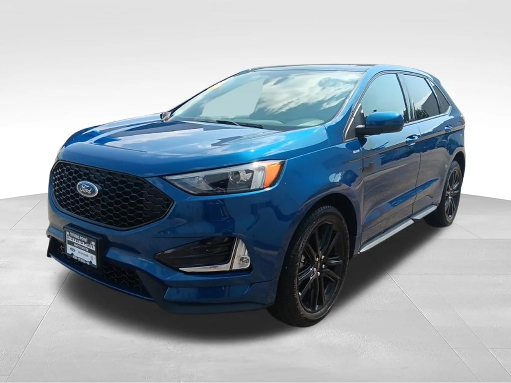 Used 2023 Blue Metallic Ford ST Line image 3