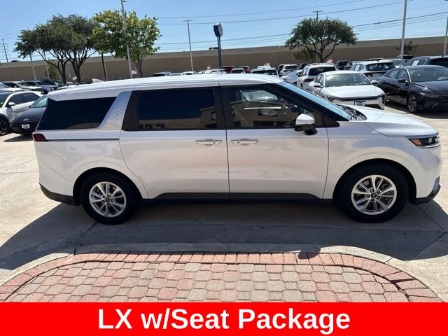 Used 2023 White Kia LX Seat Package image 7