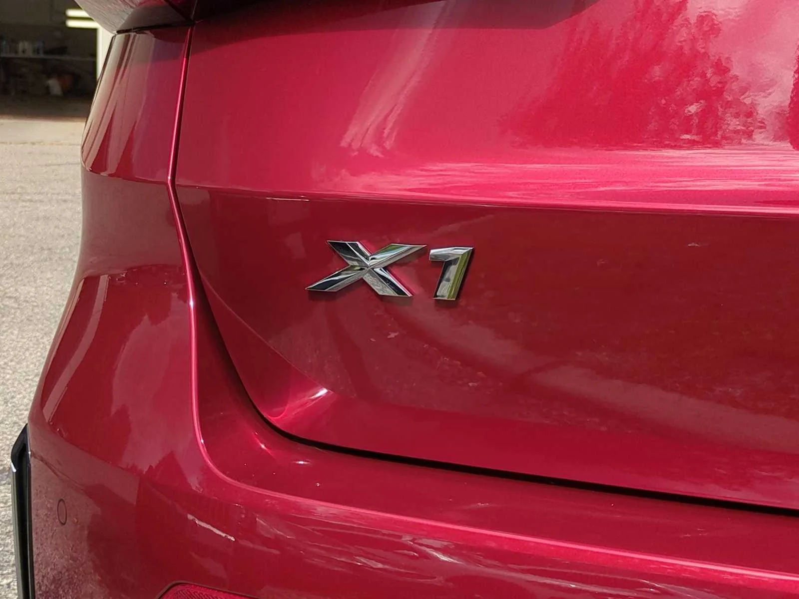 New 2026 Vegas Red Metallic BMW xDrive28i image 13