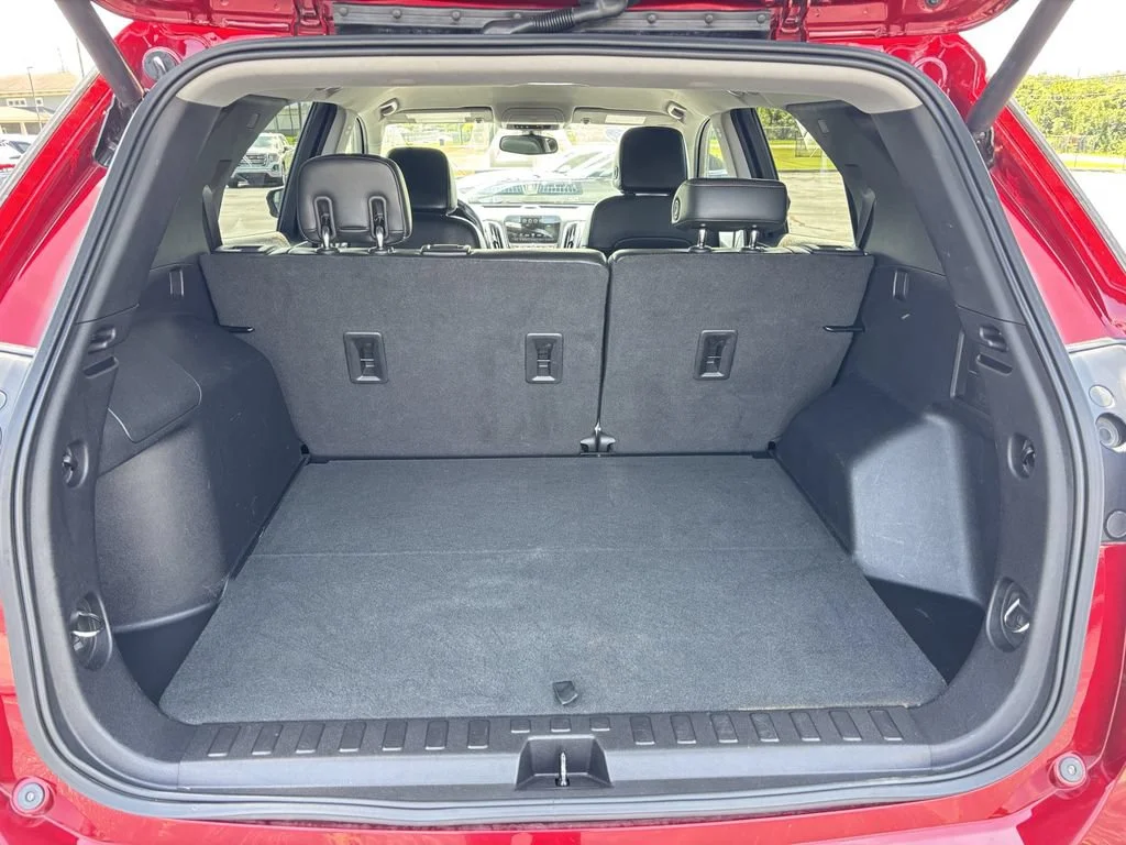 Used 2018 CAJUN RED TINTCOAT Chevrolet Premier image 19