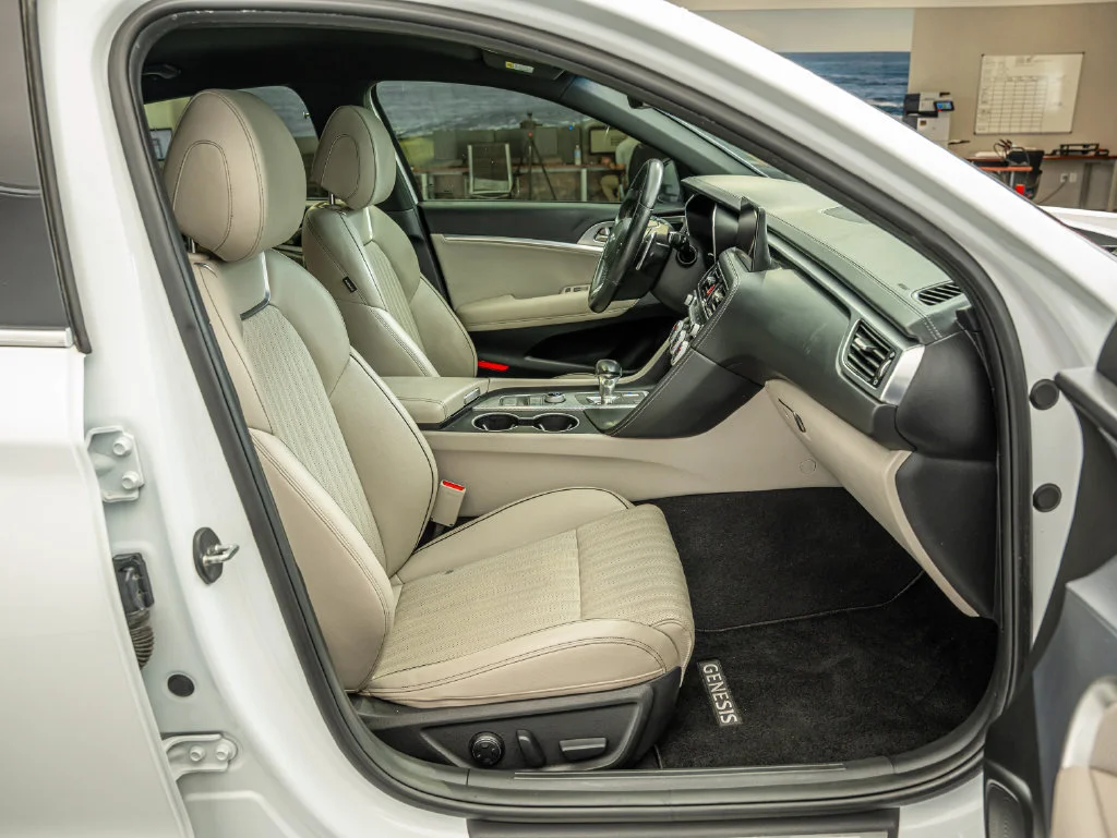 Used 2022 Uyuni White Genesis 3.3T image 37