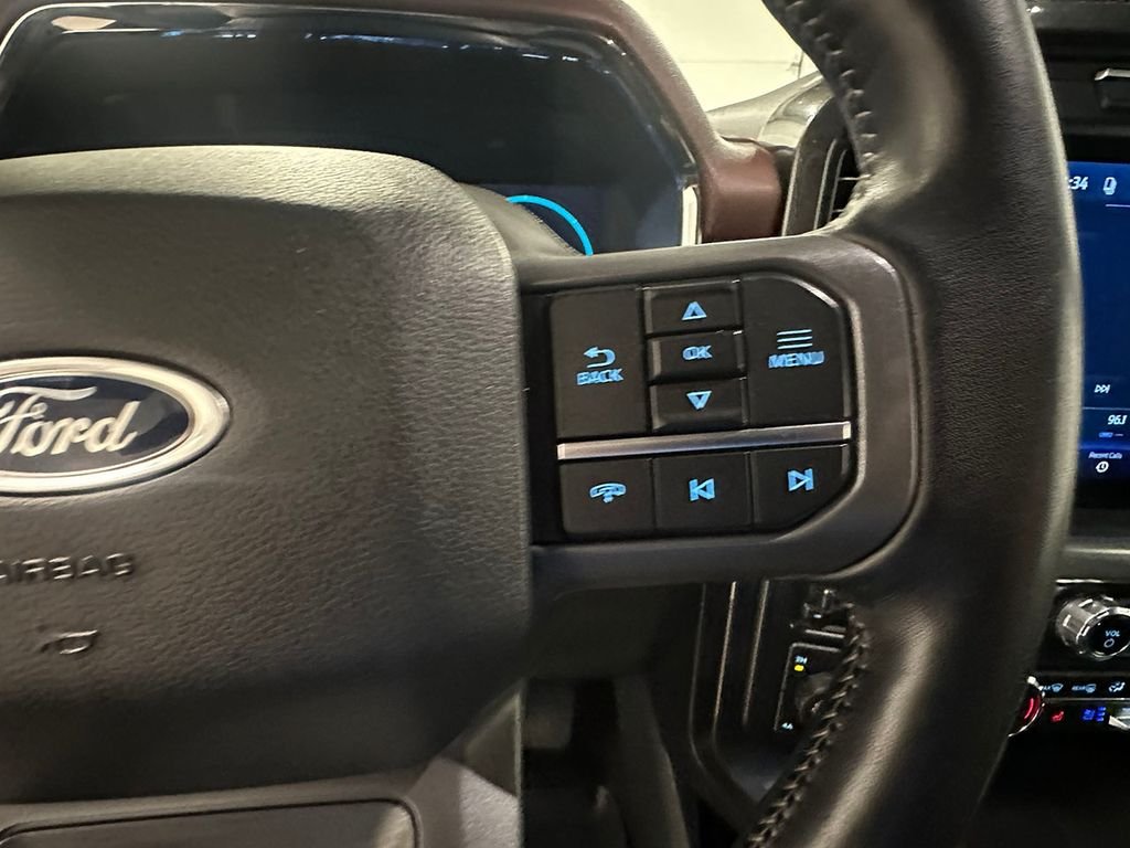 Used 2022 White Ford Lariat image 40