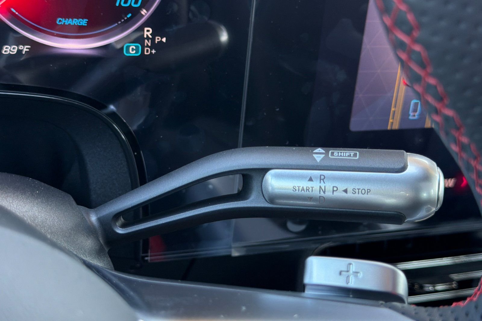 New 2027 MANUFAKTUR Alpine Grey Mercedes-Benz CLA 250+ image 19