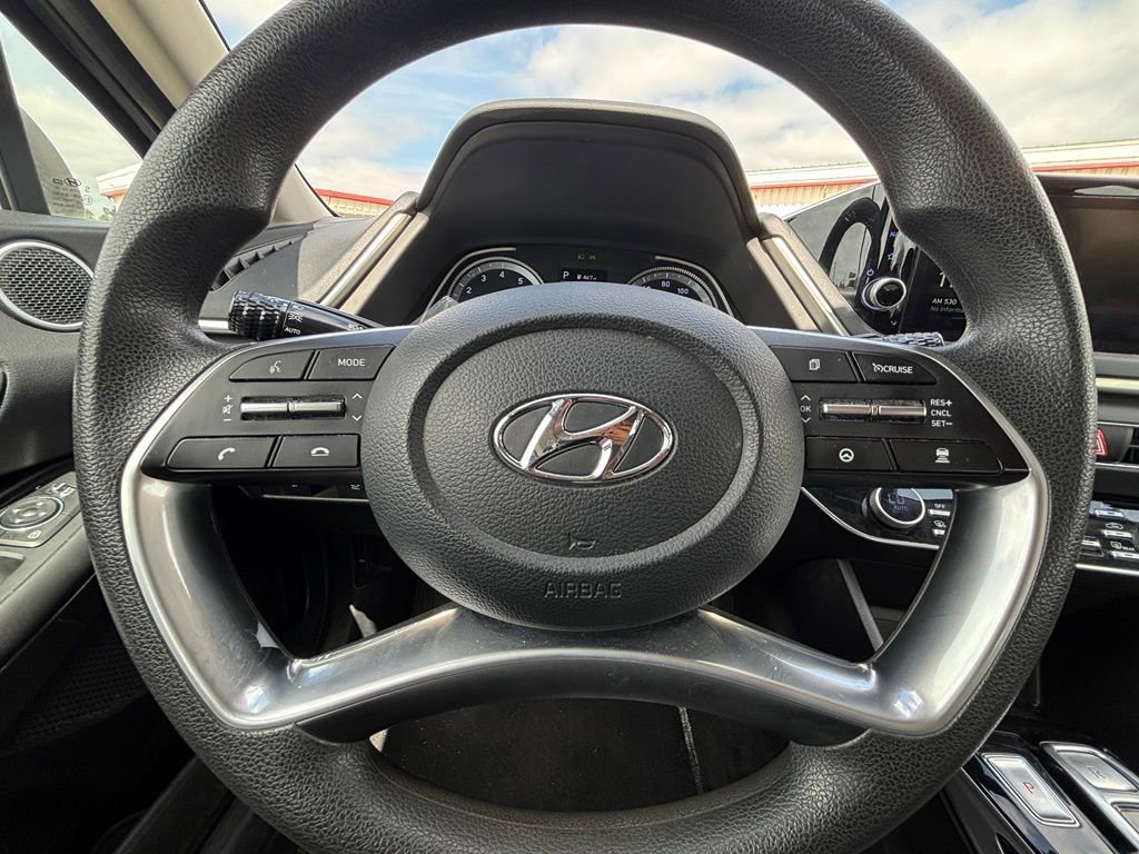 Used 2023 Silver Hyundai SEL image 16