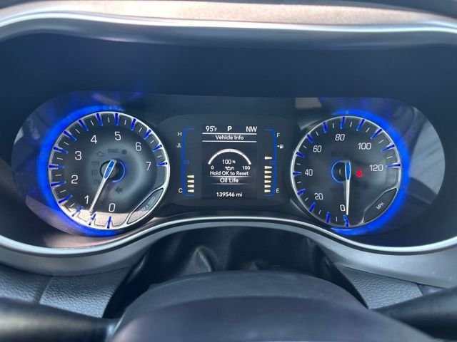 Used 2019 Bright White Clearcoat Chrysler Touring L image 20