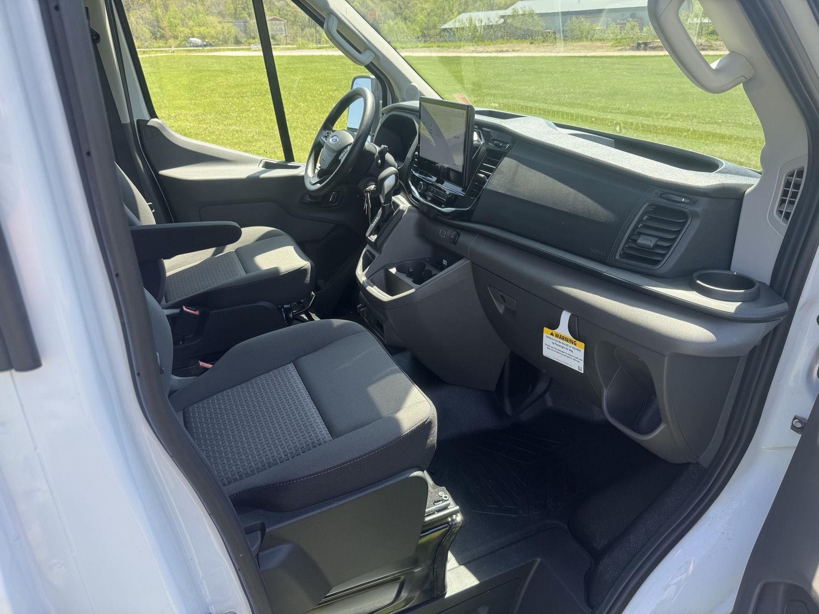 2024 Ford Transit Cutaway Base - Photo 14