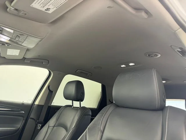 Used 2021 White Frost Tricoat Buick Essence image 3