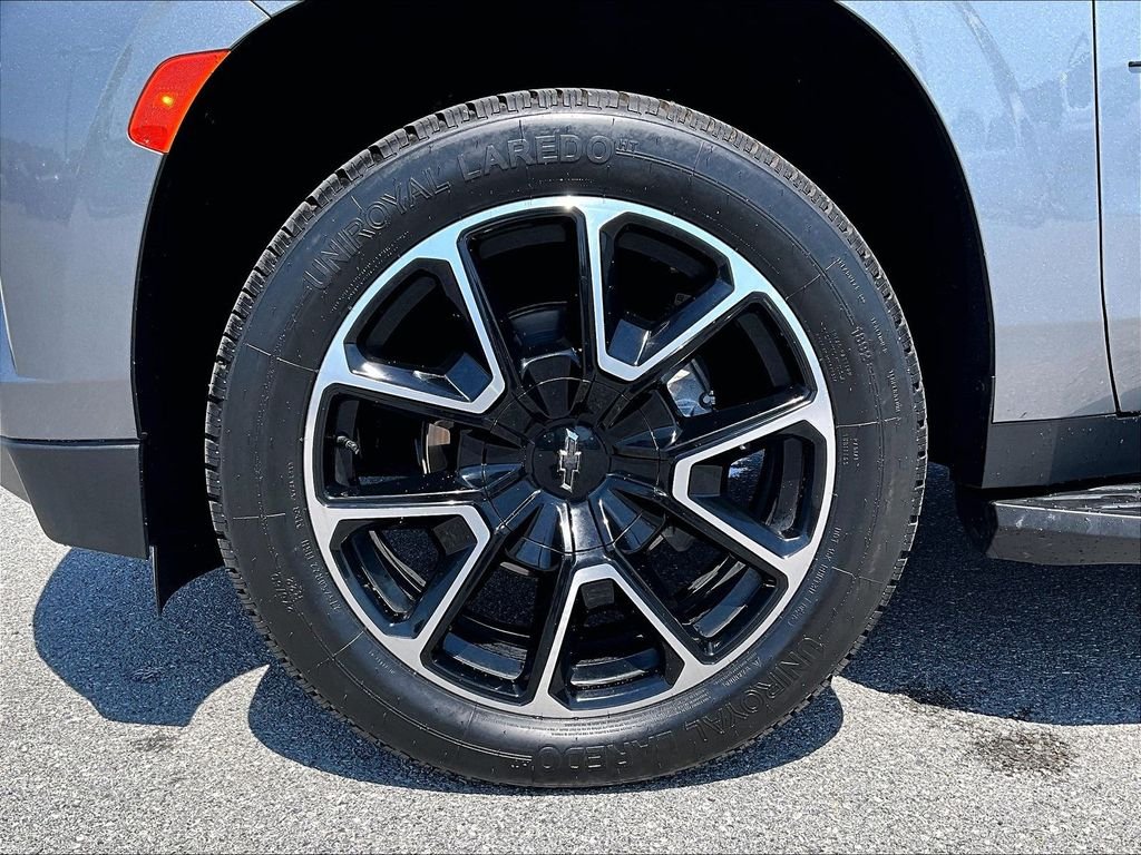 Used 2022 Satin Steel Metallic Chevrolet RST image 7