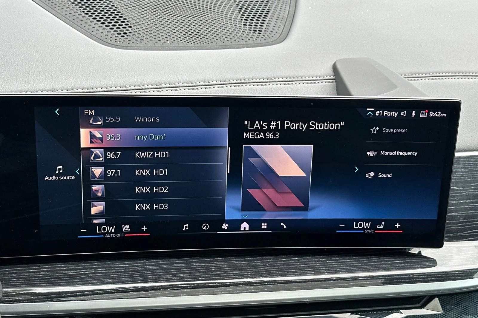 Used 2025 Black Sapphire Metallic BMW sDrive40i image 17