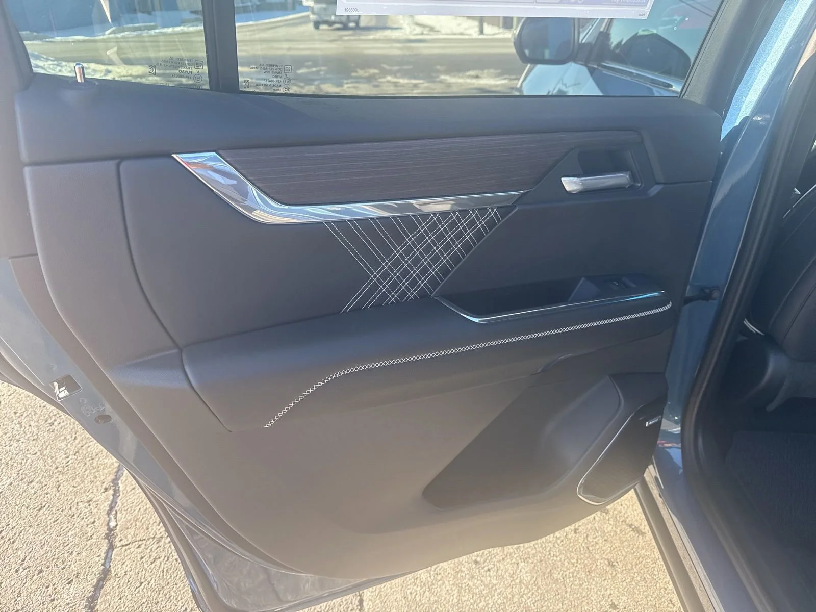 2026 GMC Acadia Denali - Photo 16