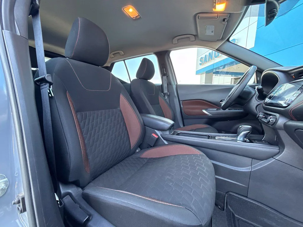 Used 2021 Gray Nissan SR image 15