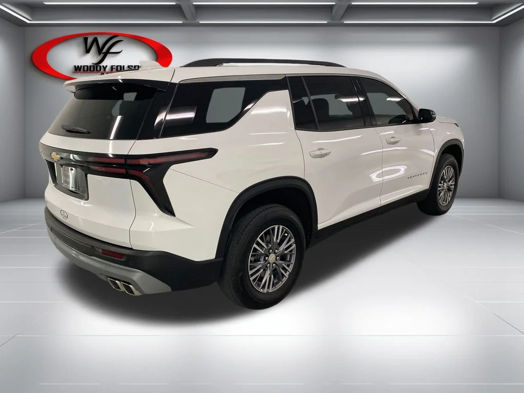 Used 2025 White Chevrolet LT image 6