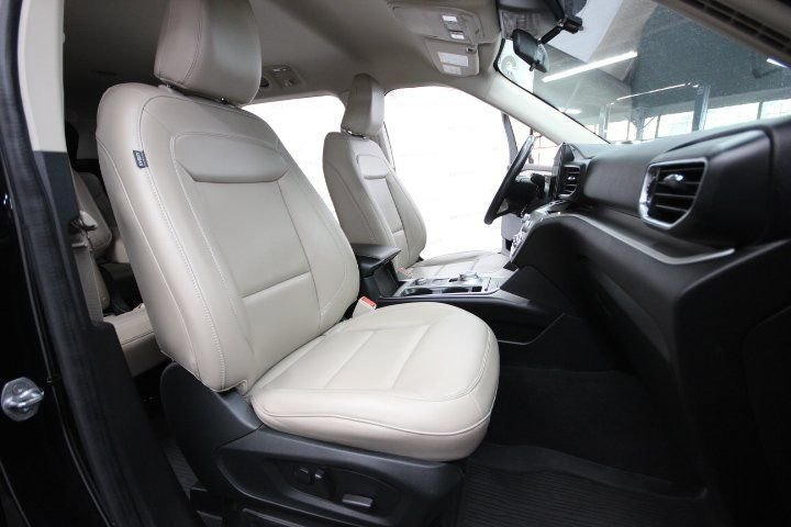 Used 2022 Black Ford XLT image 37