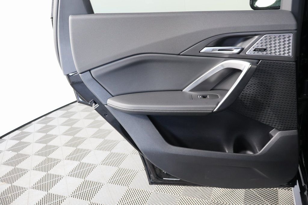 Used 2025 Black BMW xDrive28i image 13