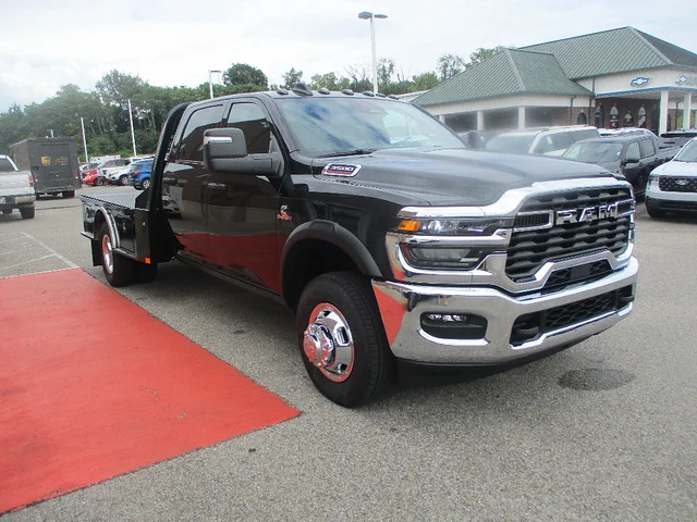 New 2026 RAM 3500 Chassis Tradesman/Big Horn With Navigation