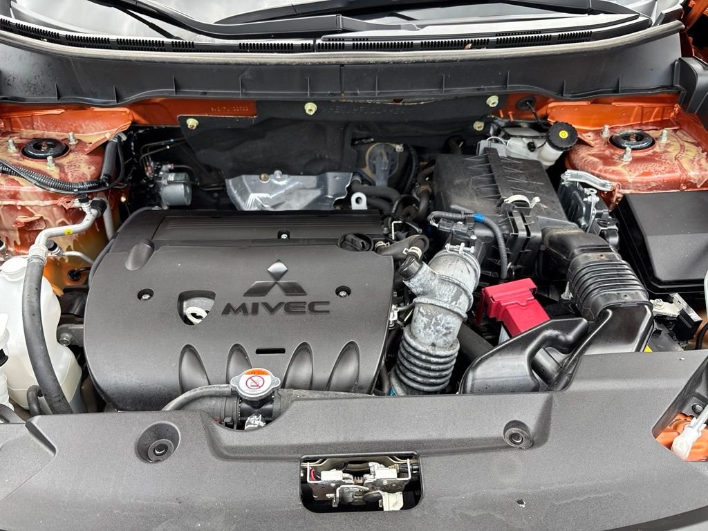 Used 2024  Mitsubishi 2.0 ES image 10
