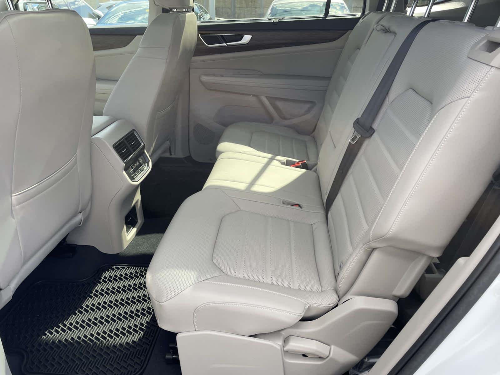 New 2026 Opal White Pearl Volkswagen 2.0T SEL image 16