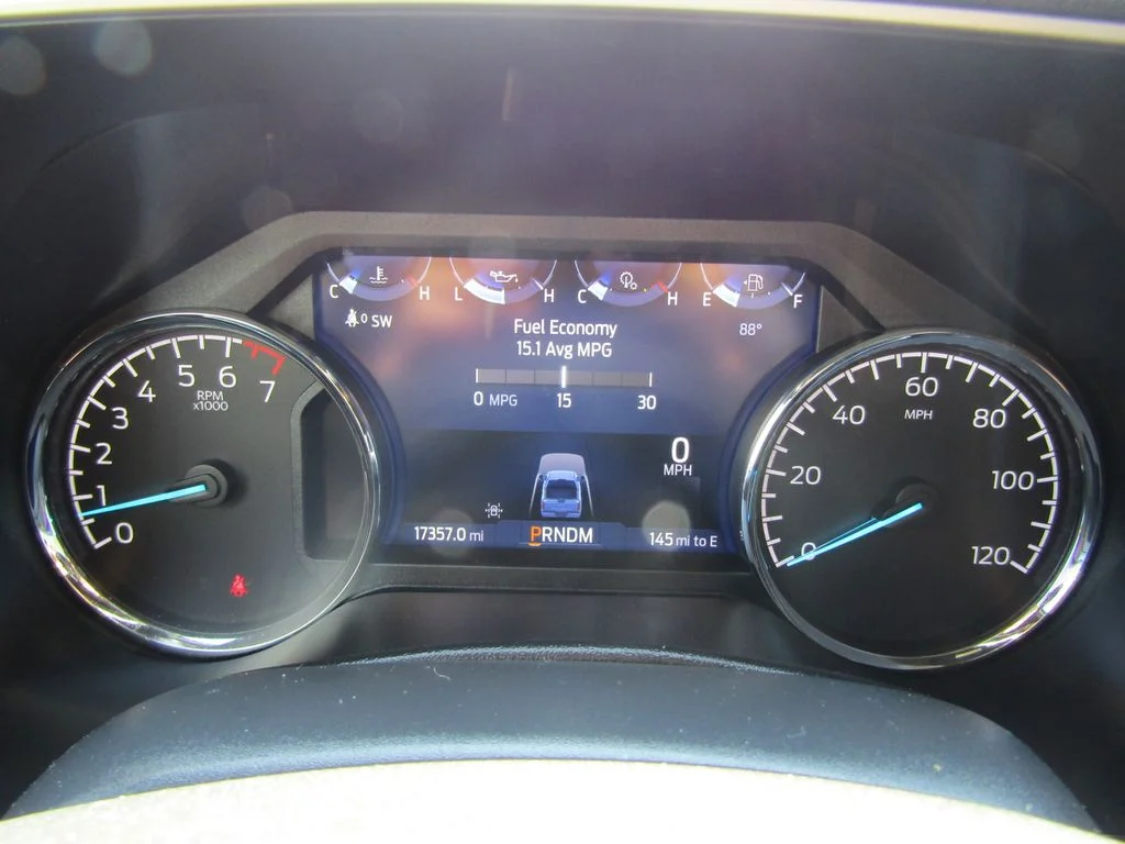 Used 2023 Agate Black Metallic Ford XLT image 26