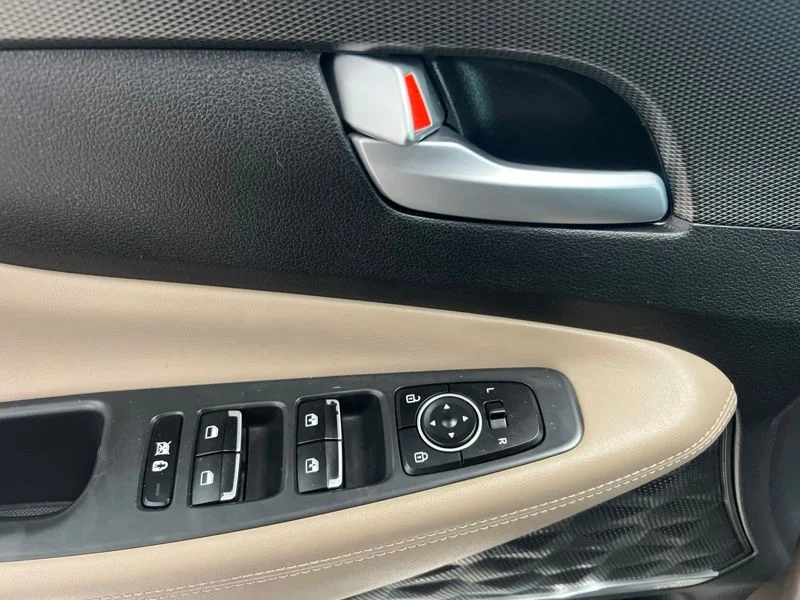 Used 2019 Brown Hyundai Limited image 21