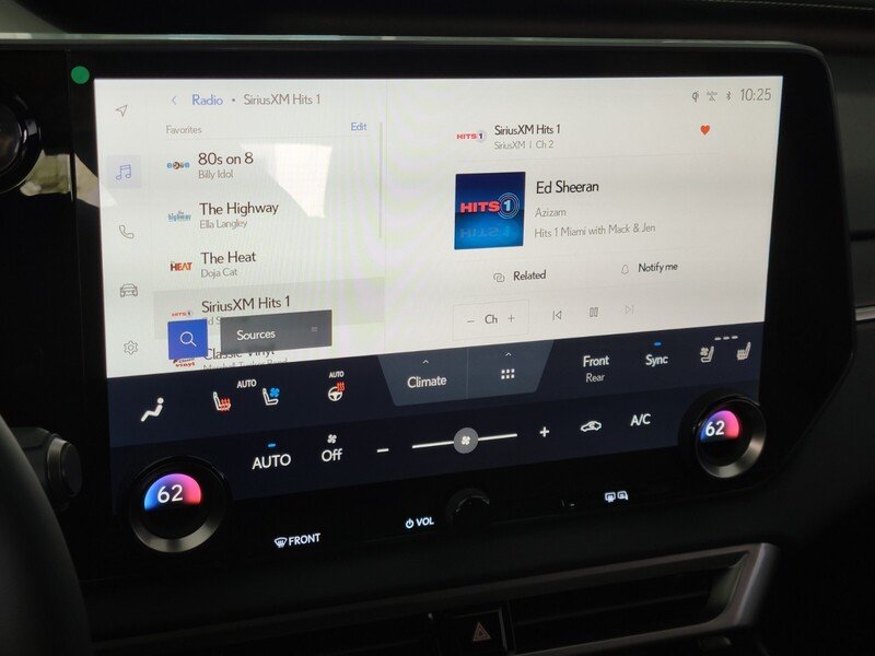 2026 Lexus RX 350h Premium - Photo 17