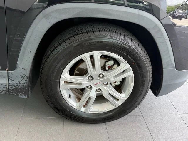 Used 2018 Black GMC SLE image 18