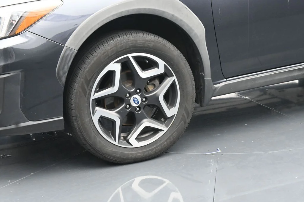 Used 2018 Gray Subaru 2.0i Limited image 12