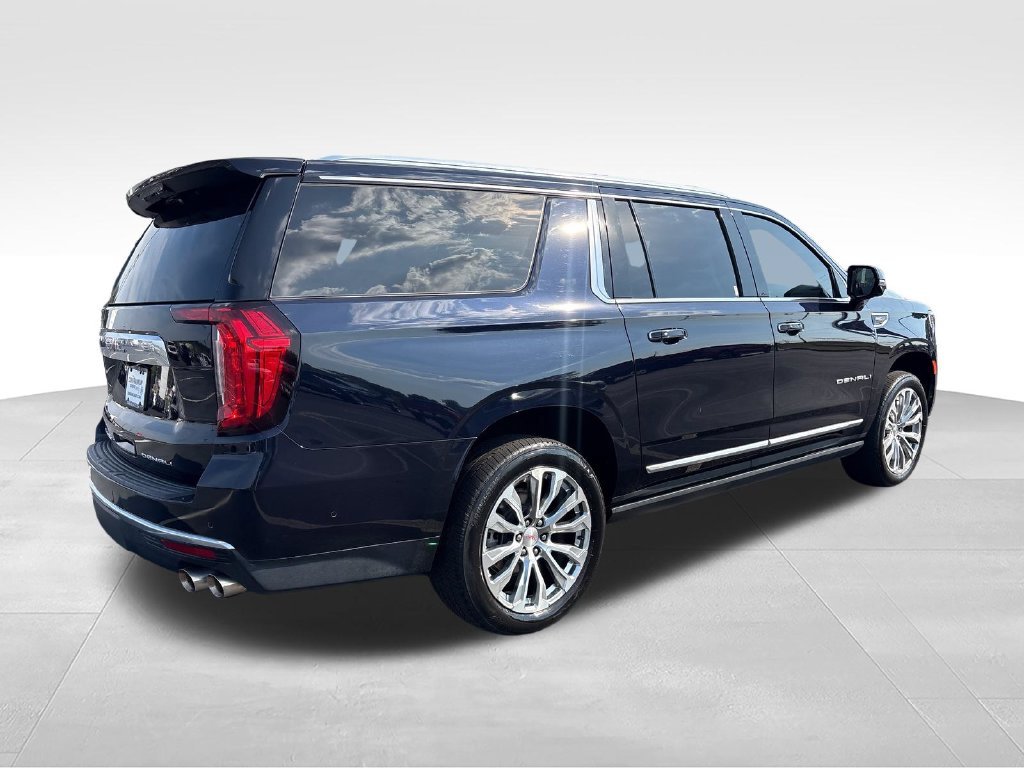 Used 2024 Blue GMC Denali image 5